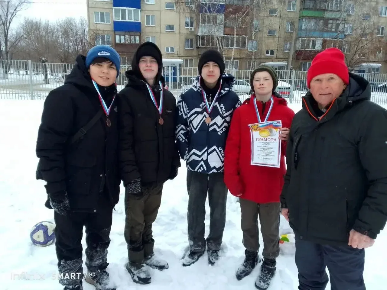 ⚽️ Турнир по мини-футболу посвятили Дню защитника Отечества  В Октябрьском районе провели турнир по 
