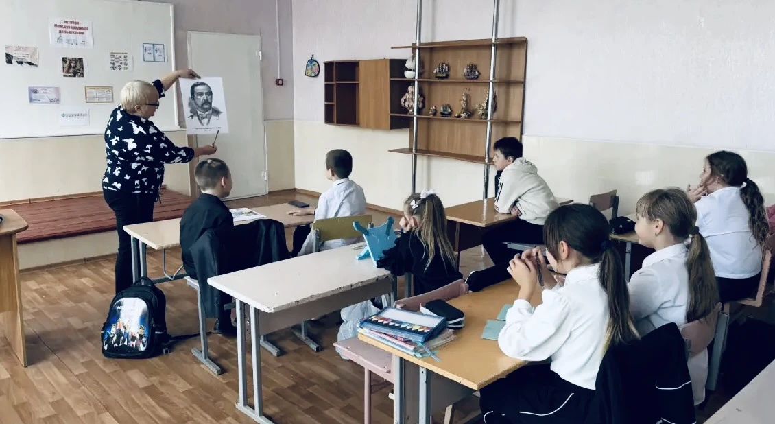 🎶 1 октября — Международный день музыки. Гармония звуков: День музыки с юными «Орлятами»