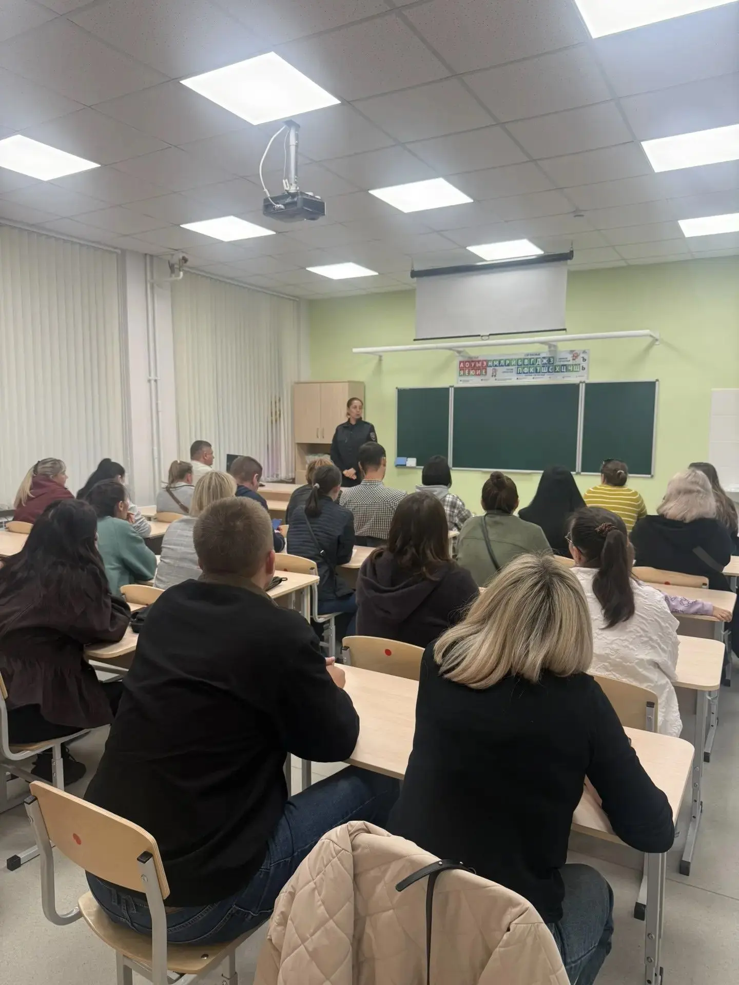 📢Полицейские Марий Эл проводят профилактические встречи в образовательных учреждениях ...