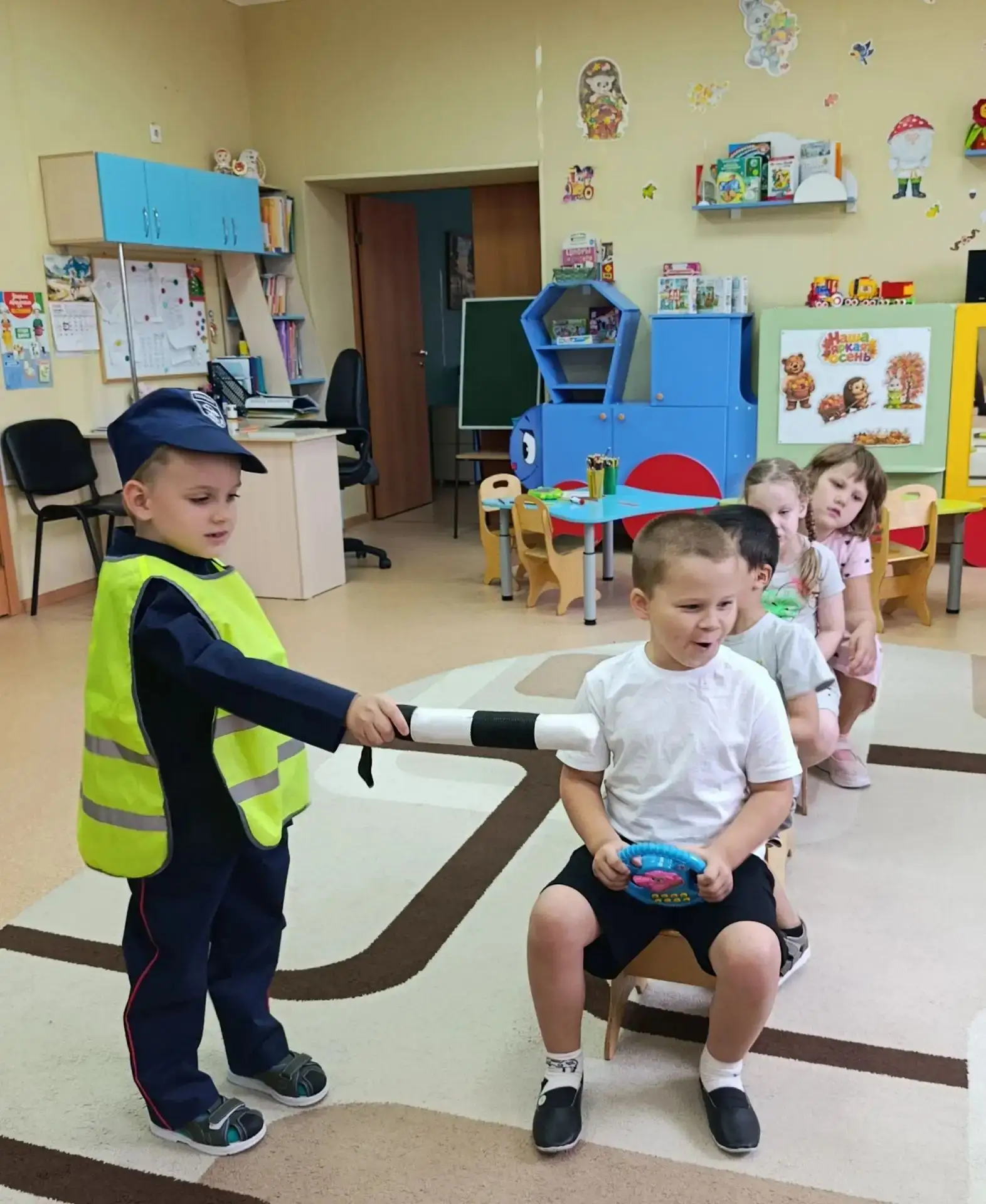 Всю неделю ребята из группы "Паровозик из Ромашково" с большим увлечением и интересом и...