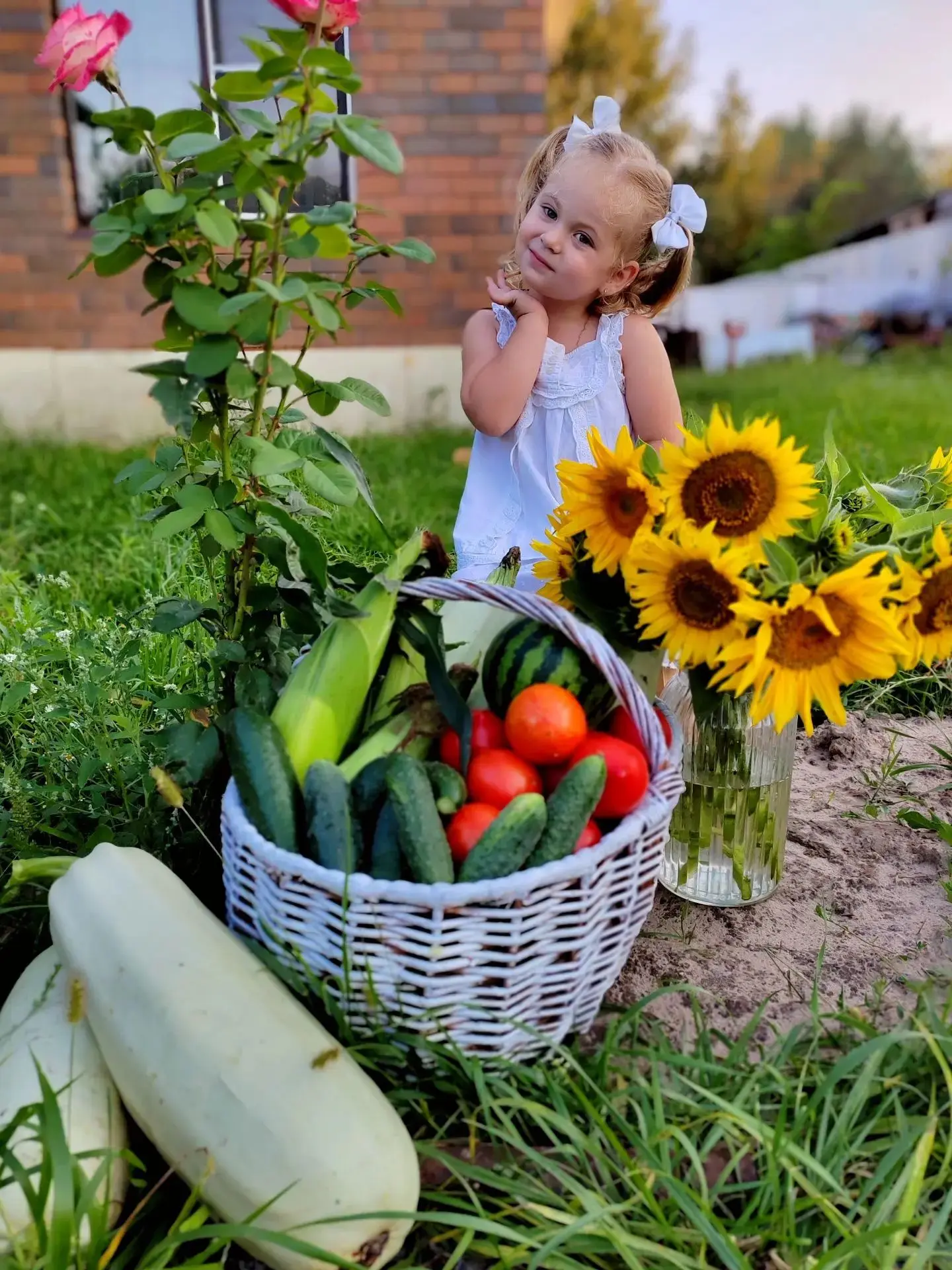 🥒 Маленькие садовники: как наши воспитанники вырастили свой урожай!