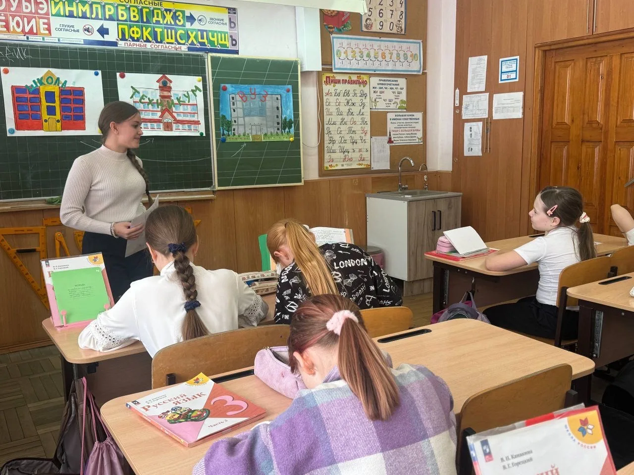 В течение этой недели в нашей школе благодаря наставникам «Орлят России» и советнику директора по во