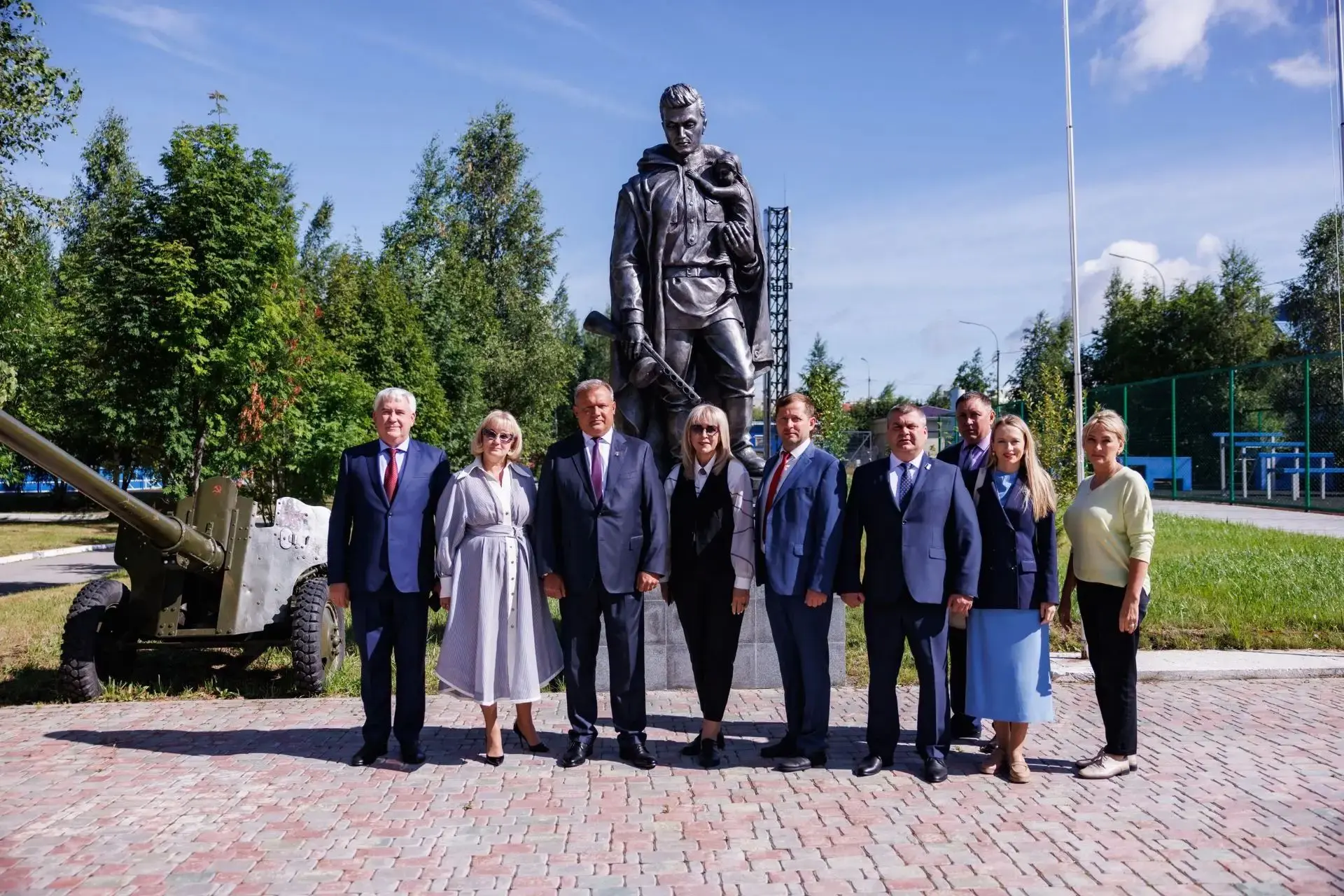 Донецк- Ханты- Мансийск, вместе к Победе! В Югре с рабочим визитом - делегация города Д...
