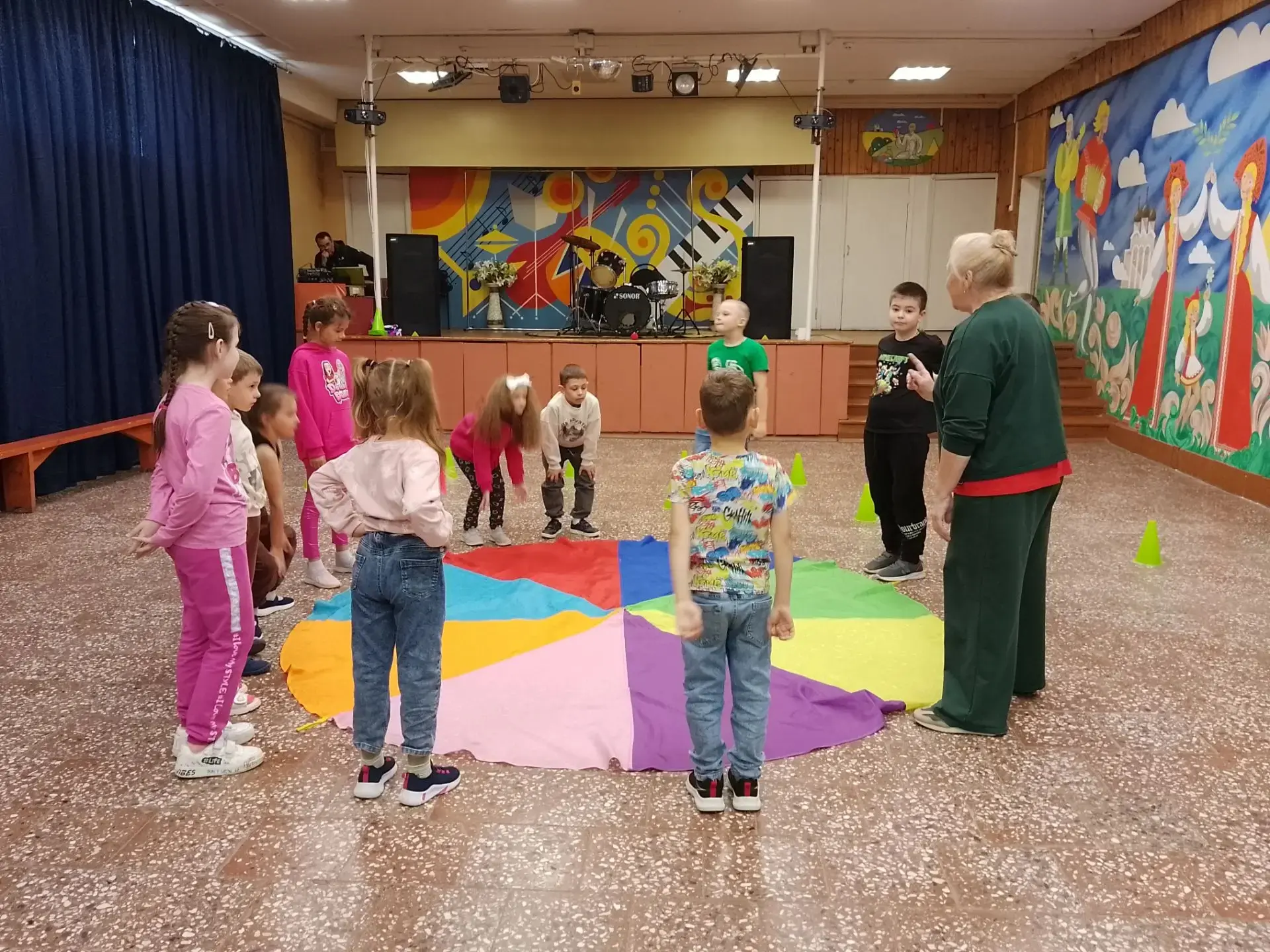 ☀️ День силы в клубе «Русь»: мастер‑класс по гирям для ребят из пришкольного лагеря ☀️

В Елгозино, 