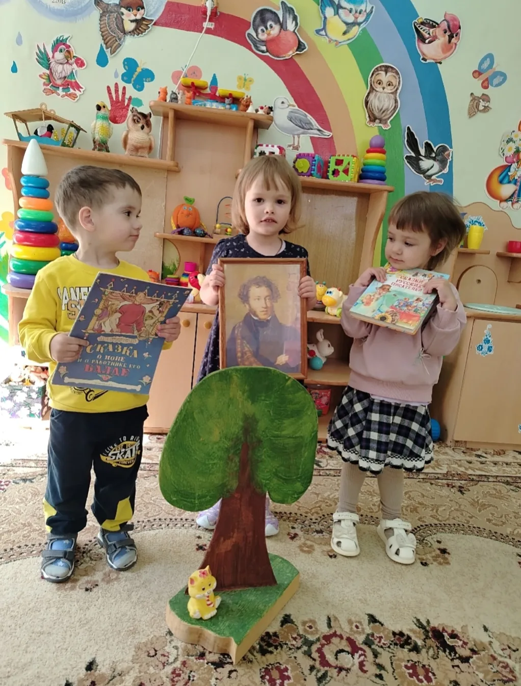 Александр Сергеевич Пушкин – это имя знакомо каждому с детства. Его сказки и стихи наполняют наши се
