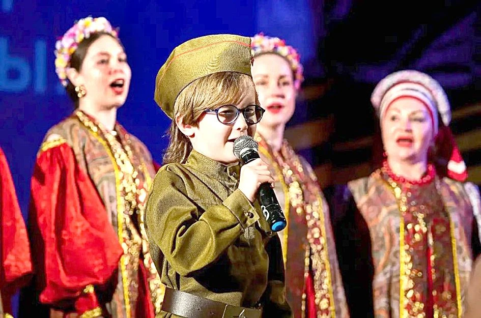 ПОМНИТ СЕРДЦЕ, НЕ ЗАБУДЕТ НИКОГДА!!!   В Районном Доме культуры «Адлер» Театр русской песни Алёны Ла