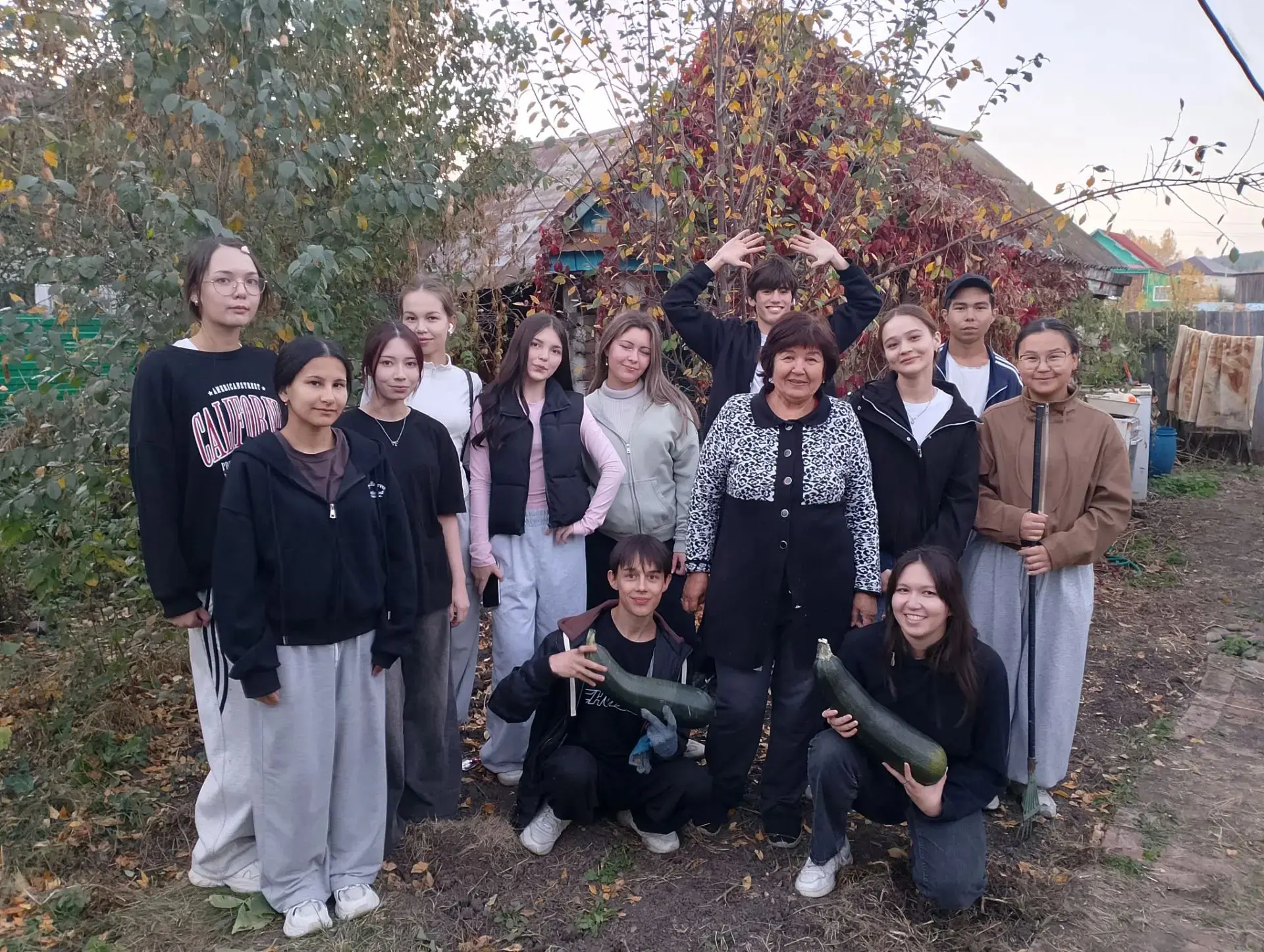 📌 Уважение к старшим - от старших классов 💖