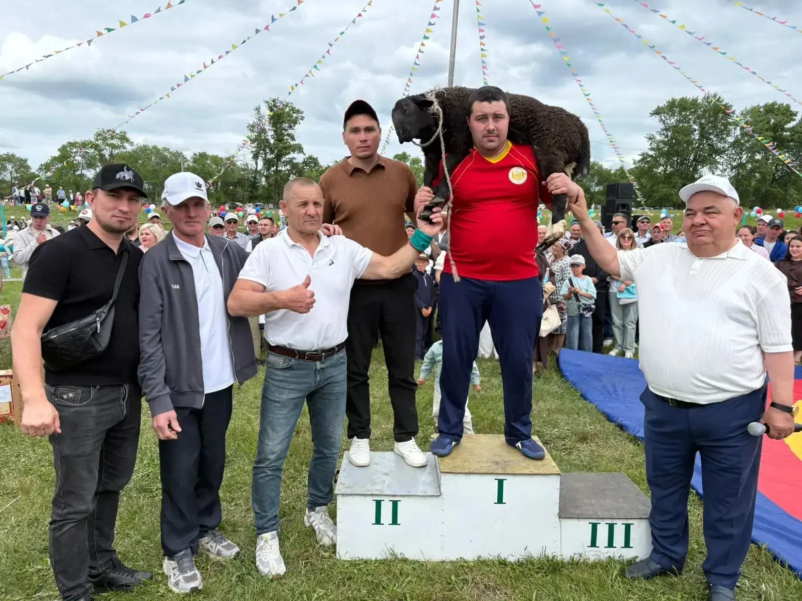 В селе Малая Цильна Ульяновской области с большим размахом состоялся национальный татар...