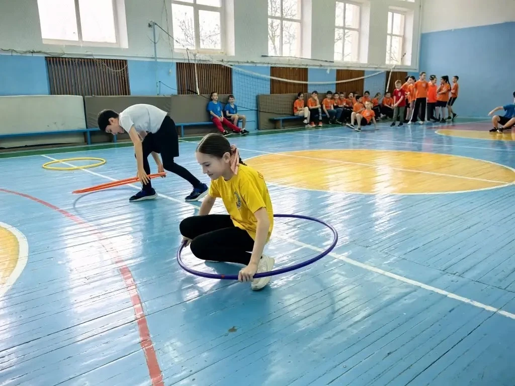 🚀 Кто сказал, что спорт — это скучно? 14 апреля у нас было жарко!  🔥 В нашей школе прошли «Веселые с