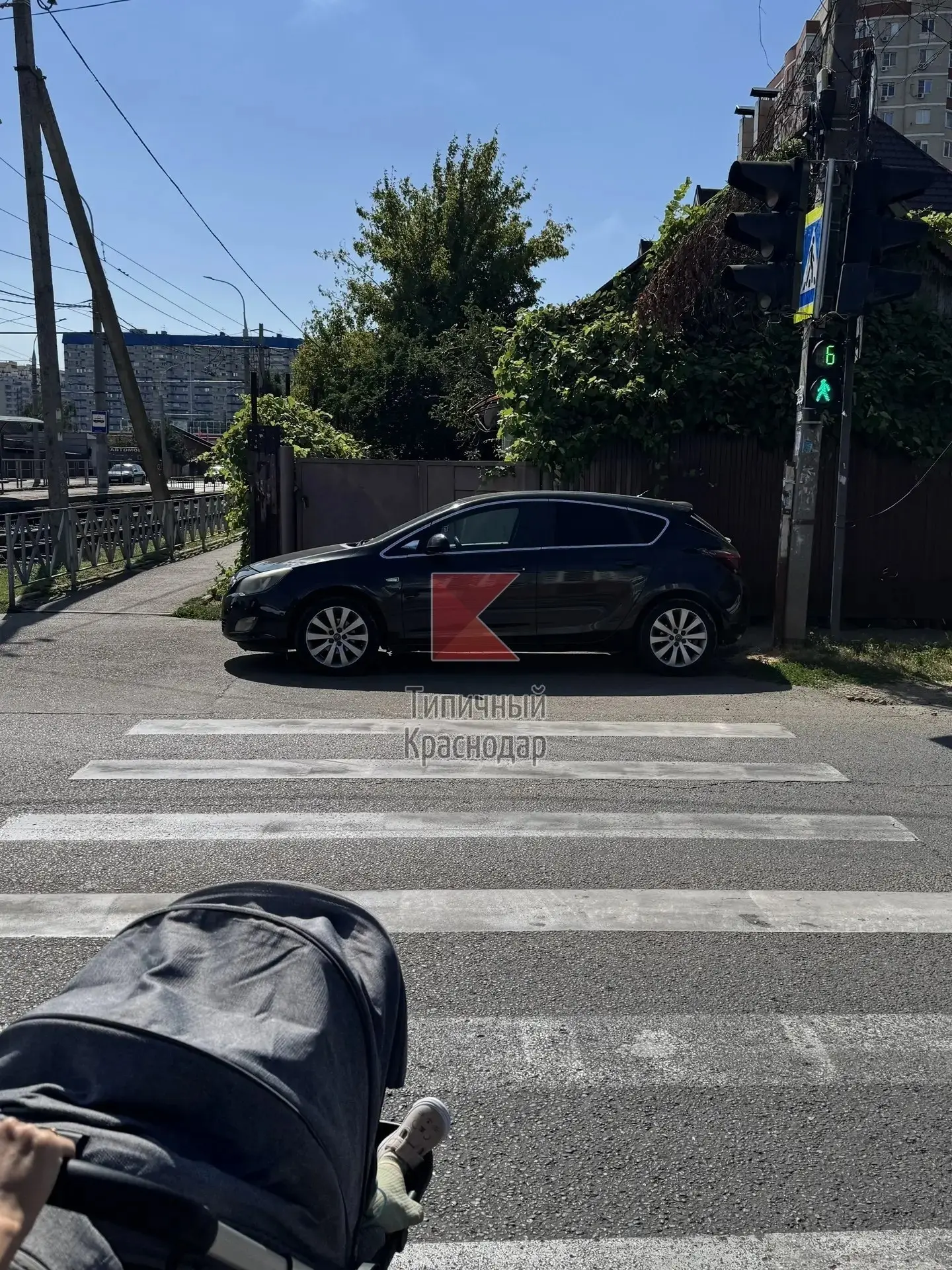 🚗 Авто постоянно паркуют на пешеходном переходе
