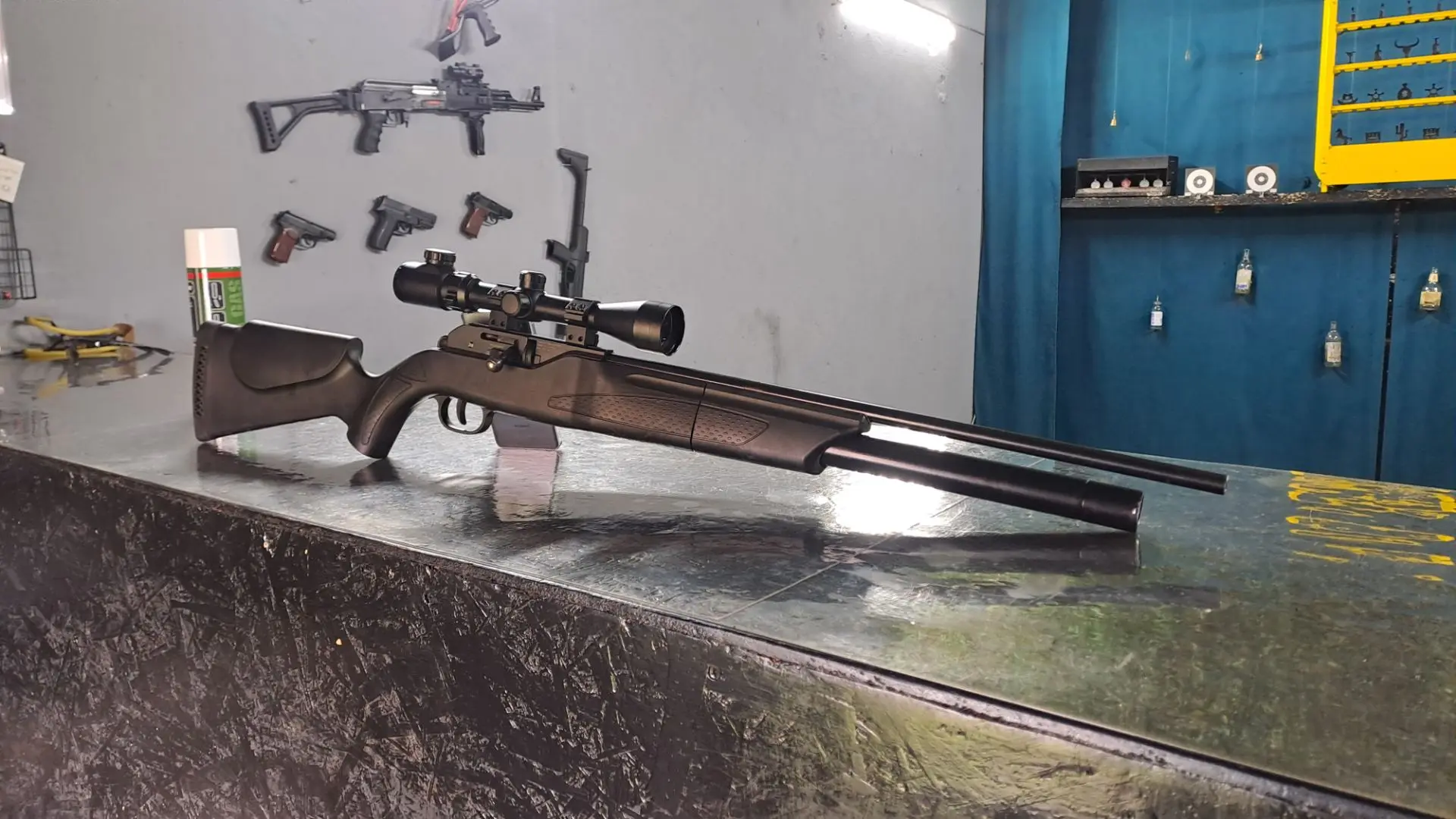 Вот такая интересная модель Германской винтовки Hammerly 850 AirMagnum, бывшая на CO2 б...