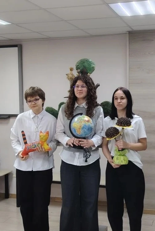 ☘☘☘🌏🌏🌏Сегодня обучающиеся 9Д класса Недайвоз М. и Дудина А. приняли участие в Экологических дебатах,