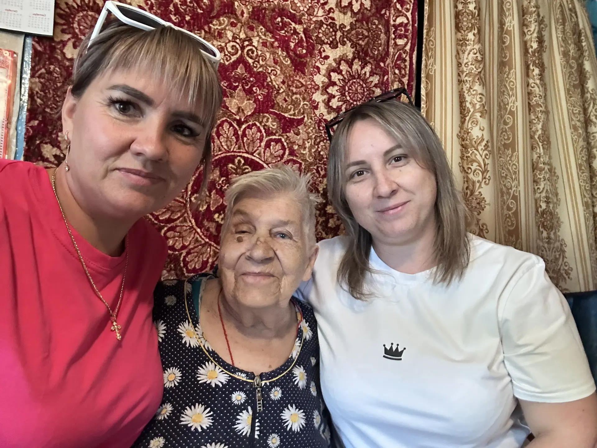 Заехали к бабушке,завезли лекарство