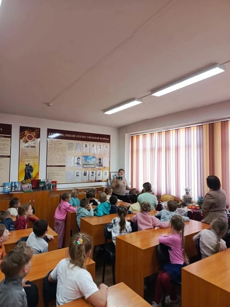 Экскурсии для будущих первоклассников: детский сад №218 в гостях у школы №114   5 мая школа №114 рас