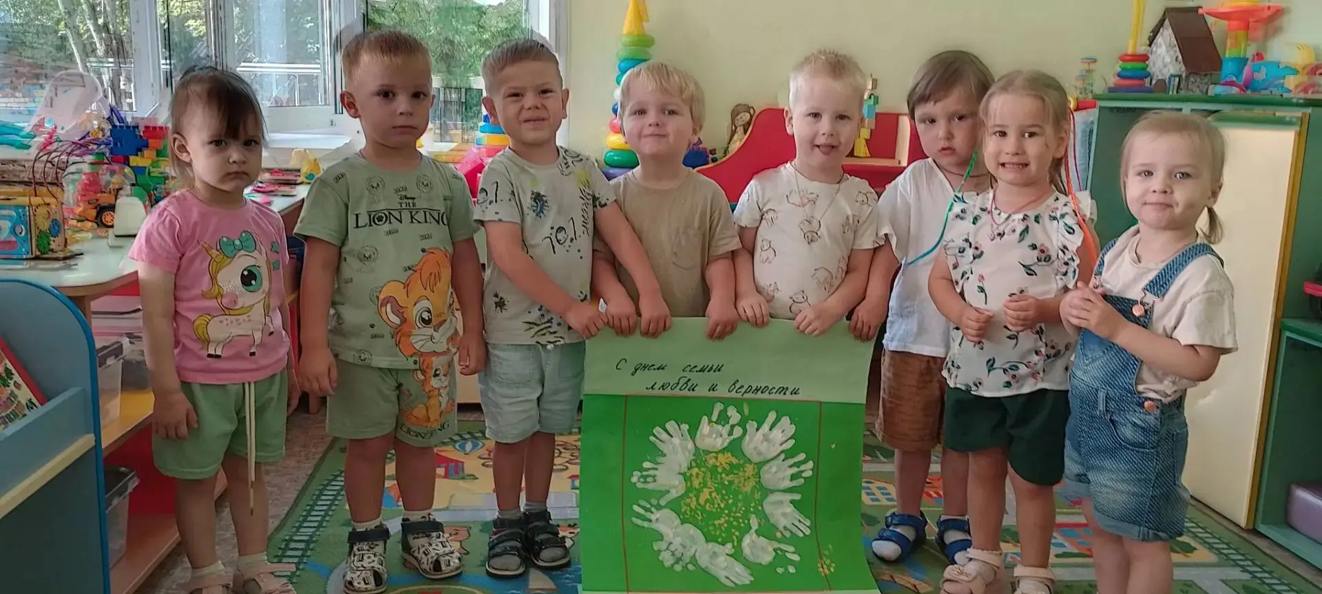 🌸 Тёплые ладошки — самое искреннее поздравление! 🌸