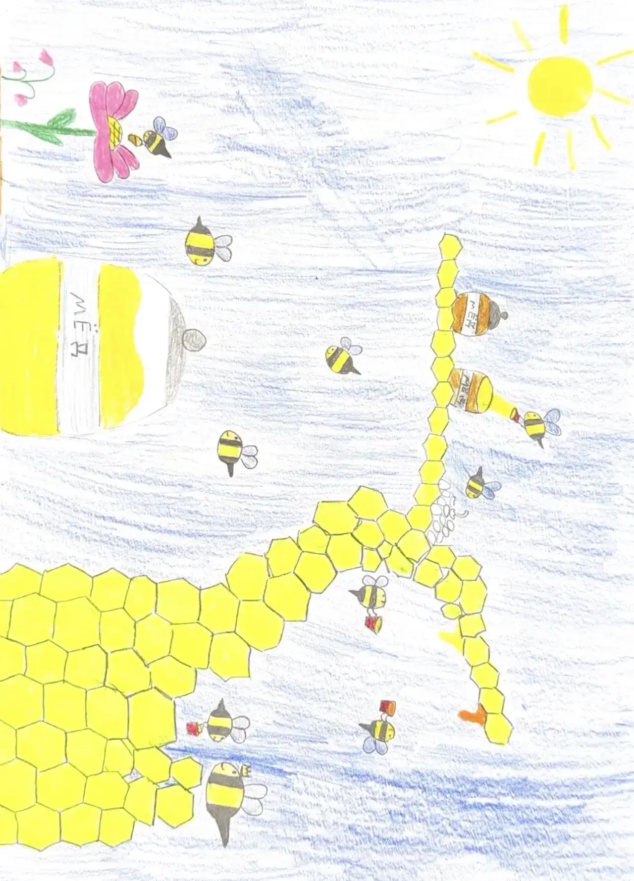 🐝 А вы знали, что 20 мая отмечают Всемирный день пчелы?   🌞 Скоро лето, а это значит — пора цветов, 