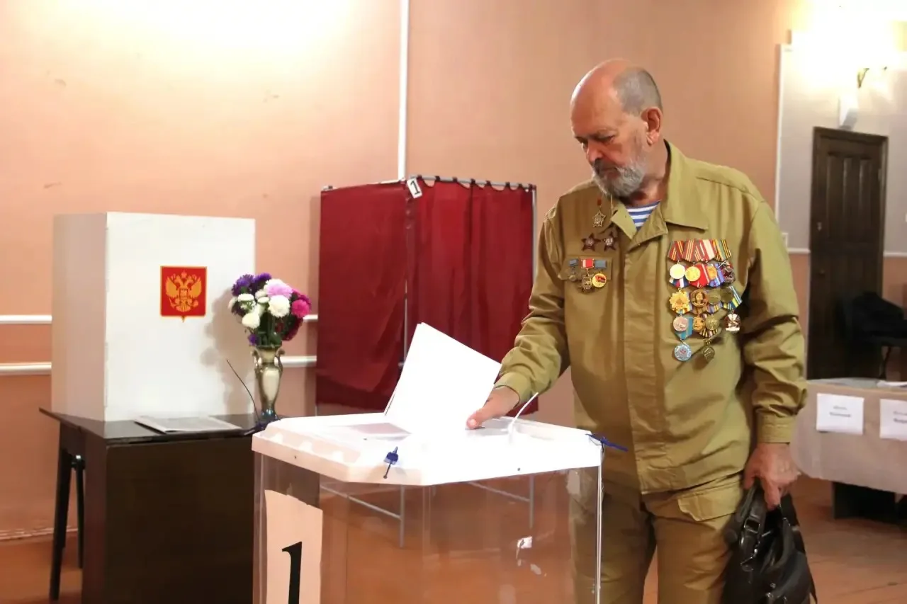 Сегодня в селе Екатериновка особый день: здесь поздравили с юбилеем Защитника Отечества...
