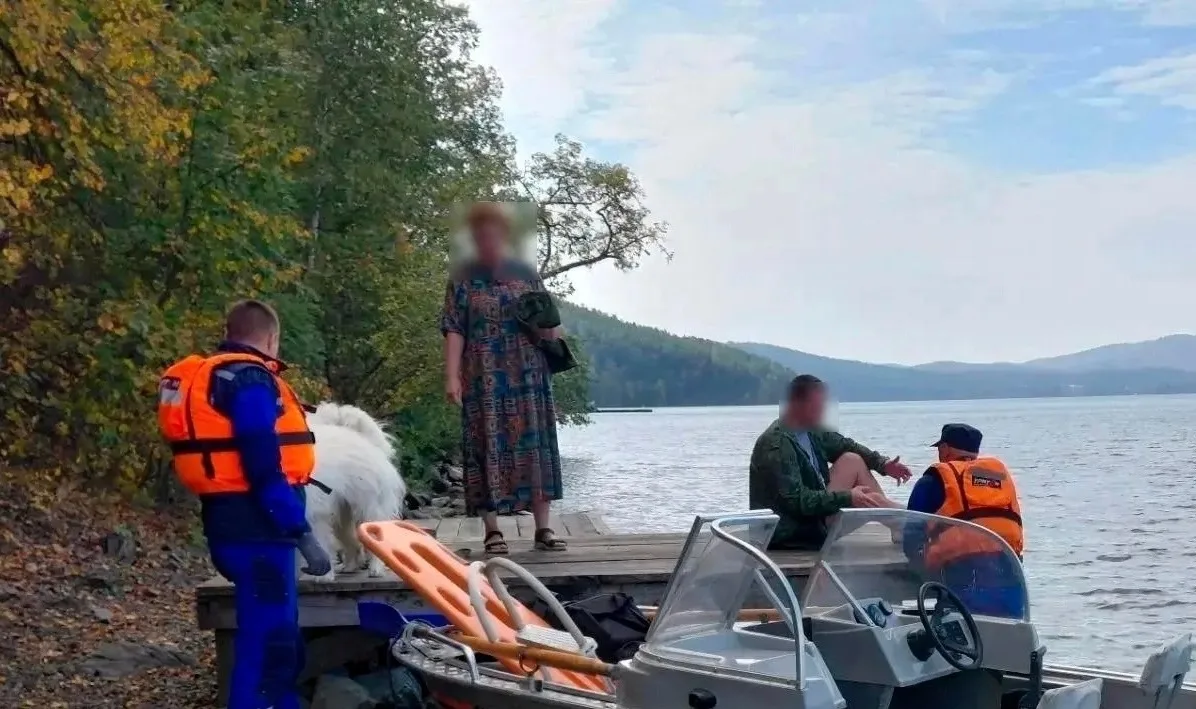 На Тургояке спасатели оказали помощь мужчине, который неаккуратно спустился со скалы.