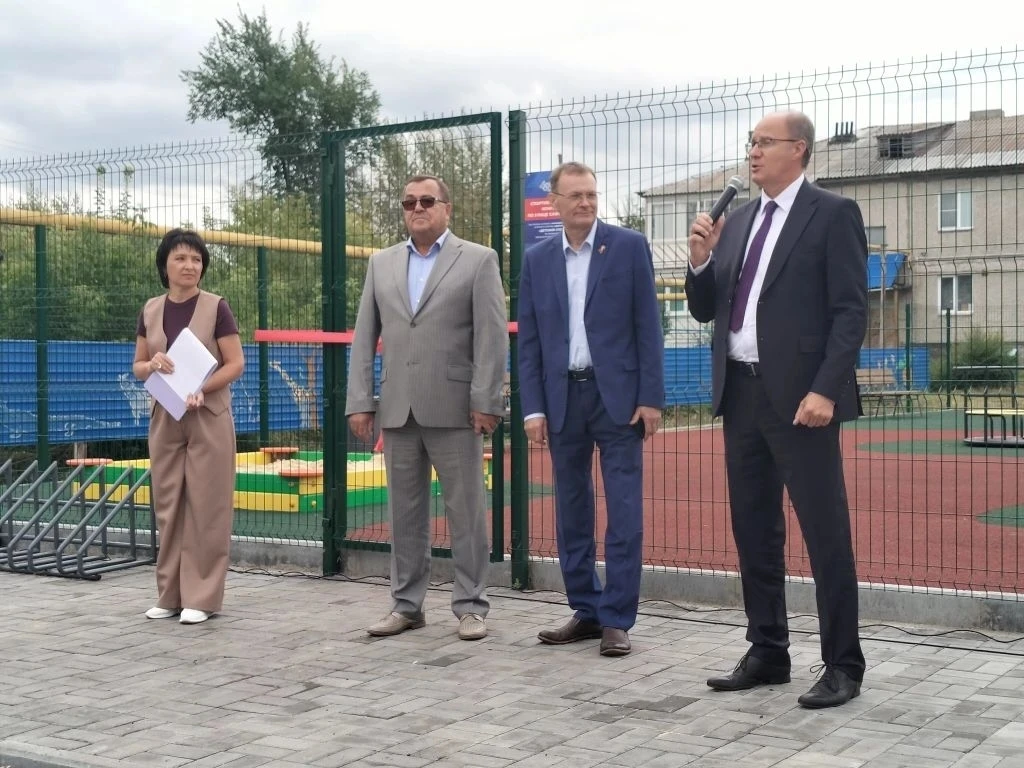 ❤В п. Увельском по улице Сафонова состоялось долгожданное и радостное событие — открыти...