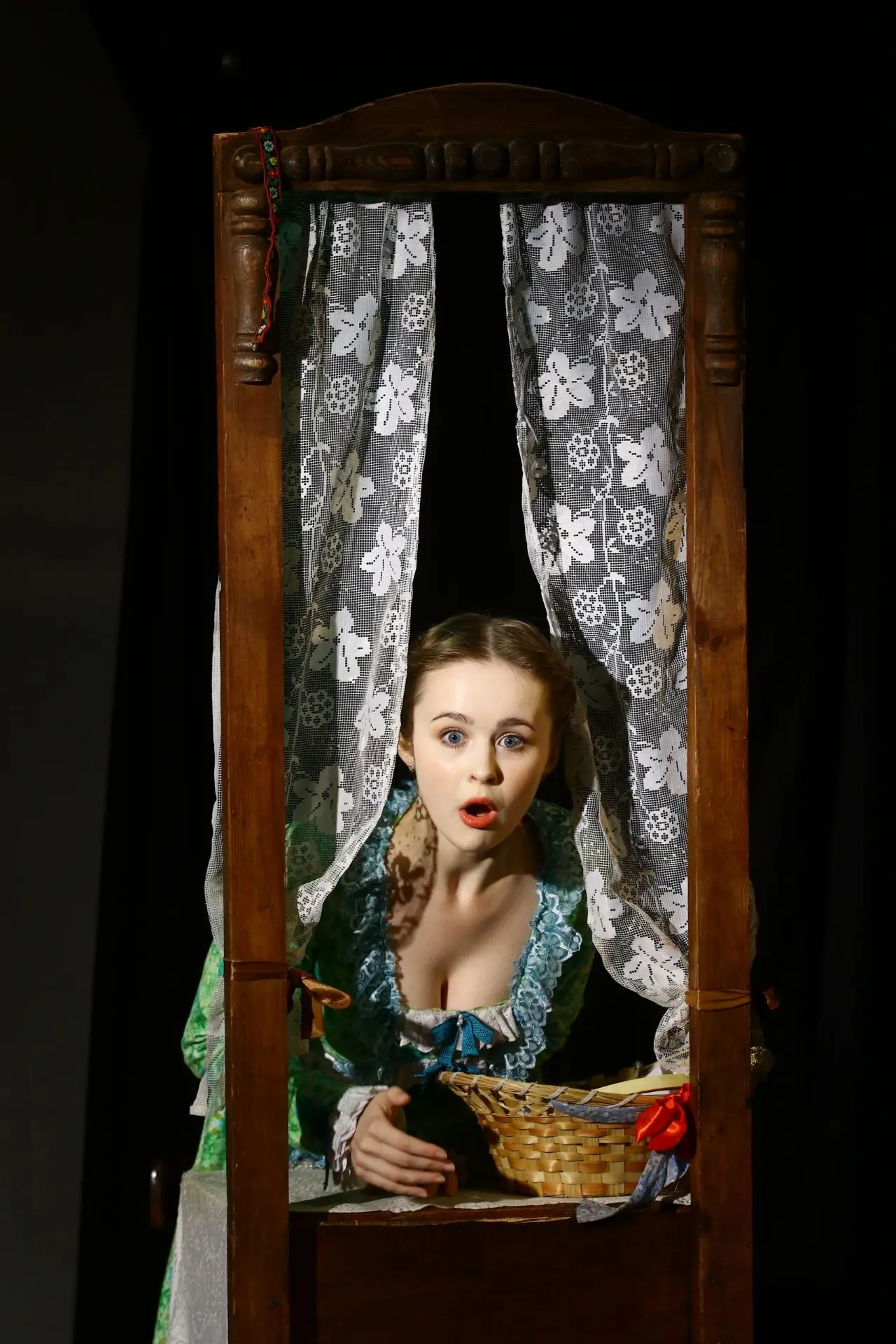 🎭💐 2 августа в 17.00 ждем зрителей на спектакль «Не всё коту масленица» по одноименной пьесе Алекс