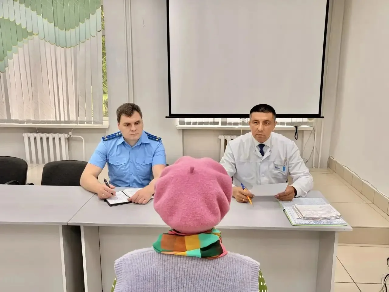 Сегодня 27 августа, в Бакалинской больнице провели совместный прием граждан по вопросам...