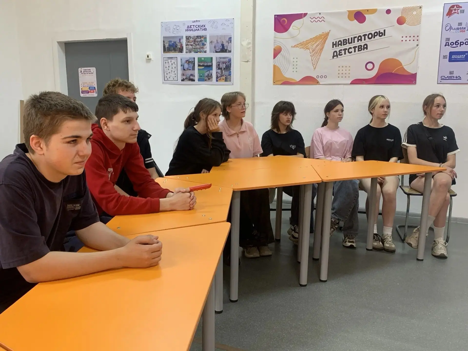 "Планета в опасности? Ребята из ТОС знают, что делать!" 
Каждый год мы выбрасываем миллиарды бутылок