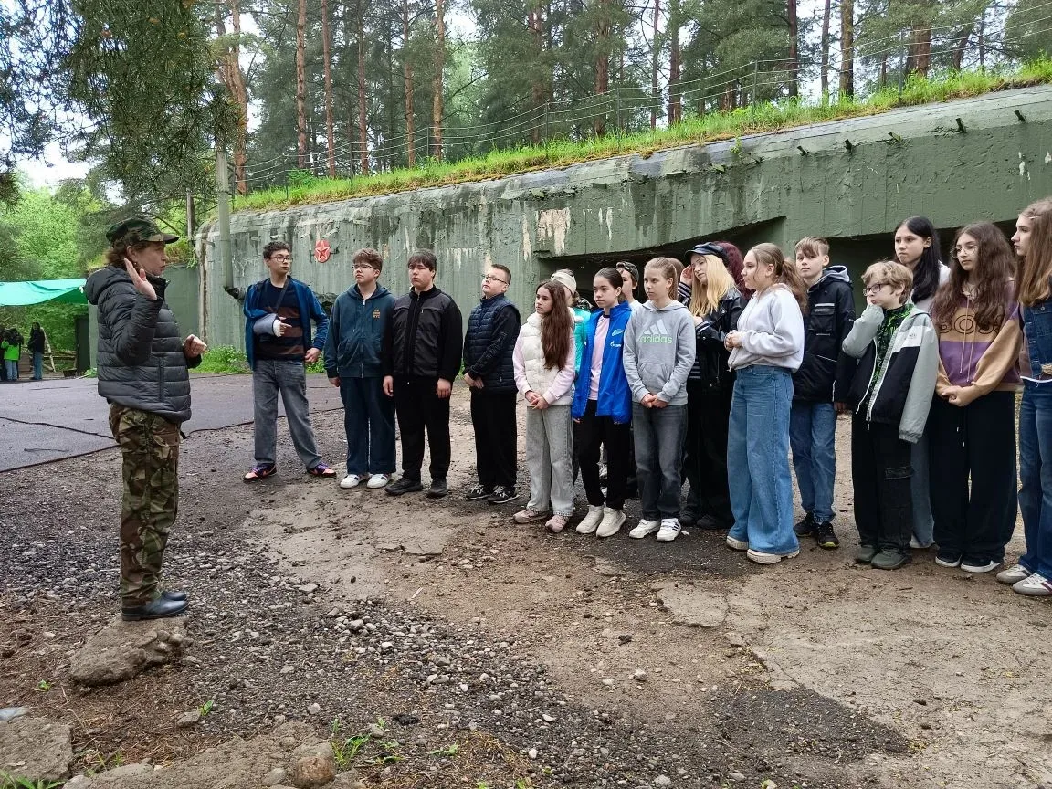 22 мая ученики 6В класса вместе с классным руководителем Натальей Владимировной Пискуненко и заведую