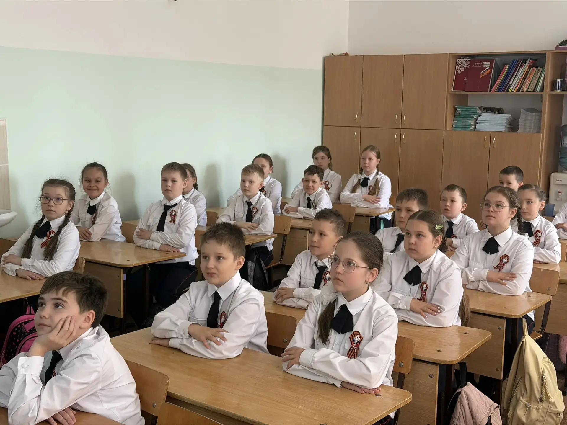🕯️В 2026 году, в год 81-й годовщины Великой Победы, в школе №6 проходят всероссийские акции «Знамя П