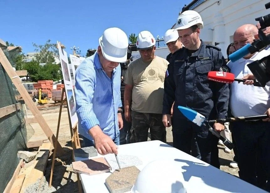 Крупнейший в России памятник Победы над милитаристской Японией и окончанию Второй мировой войны возв