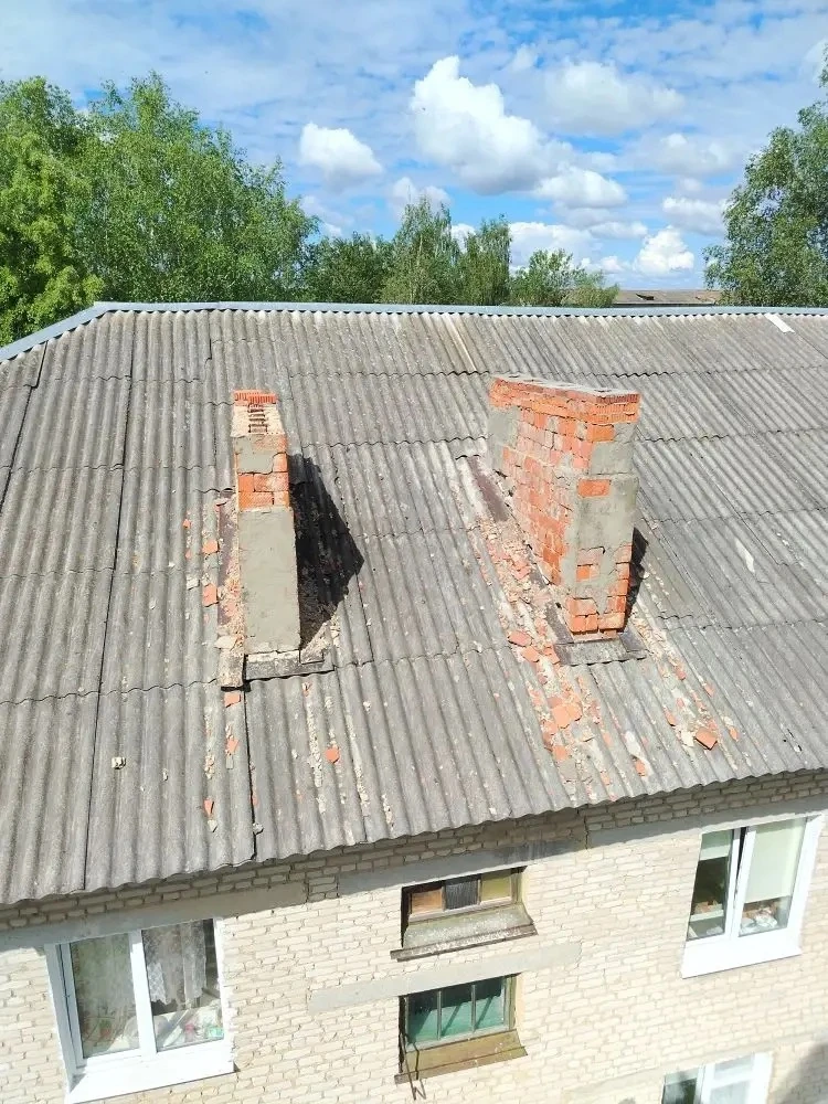 Завершился ремонт дымоходных труб, с. Новослободск, д. 13.