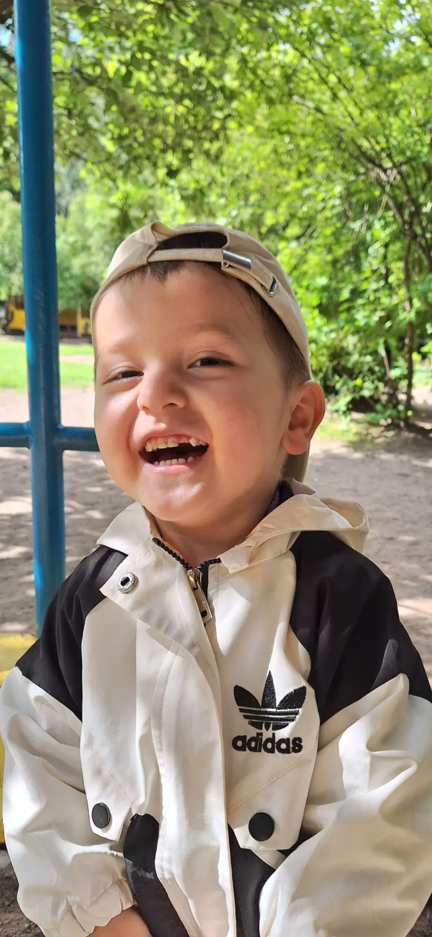 Знаете что делает наш мир лучше?!!
Конечно детский смех!!
Что может быть прекрасней этих добрых  улы