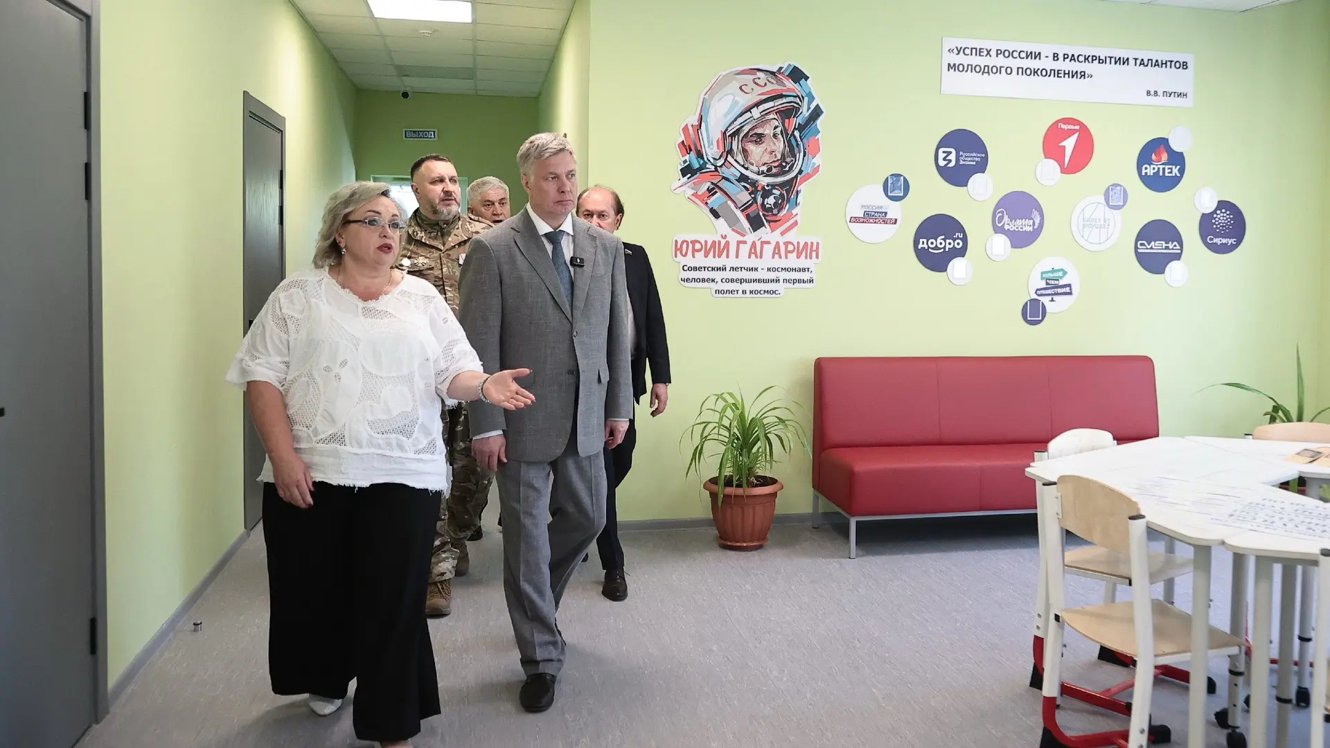 👋Ульяновский район. Проверил ход ремонта школ и дорог, встретился с жителями и ознаком...