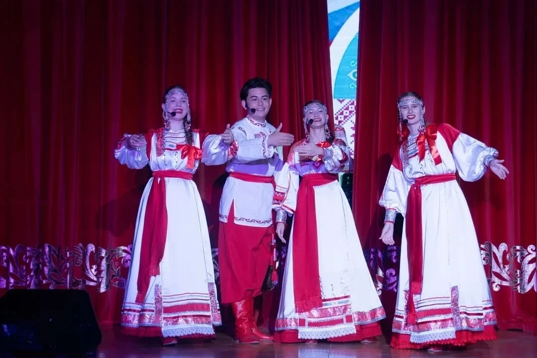 В Мостовской детской школе искусств состоялся грандиозный отчетный концерт под названием «Мы — дети 