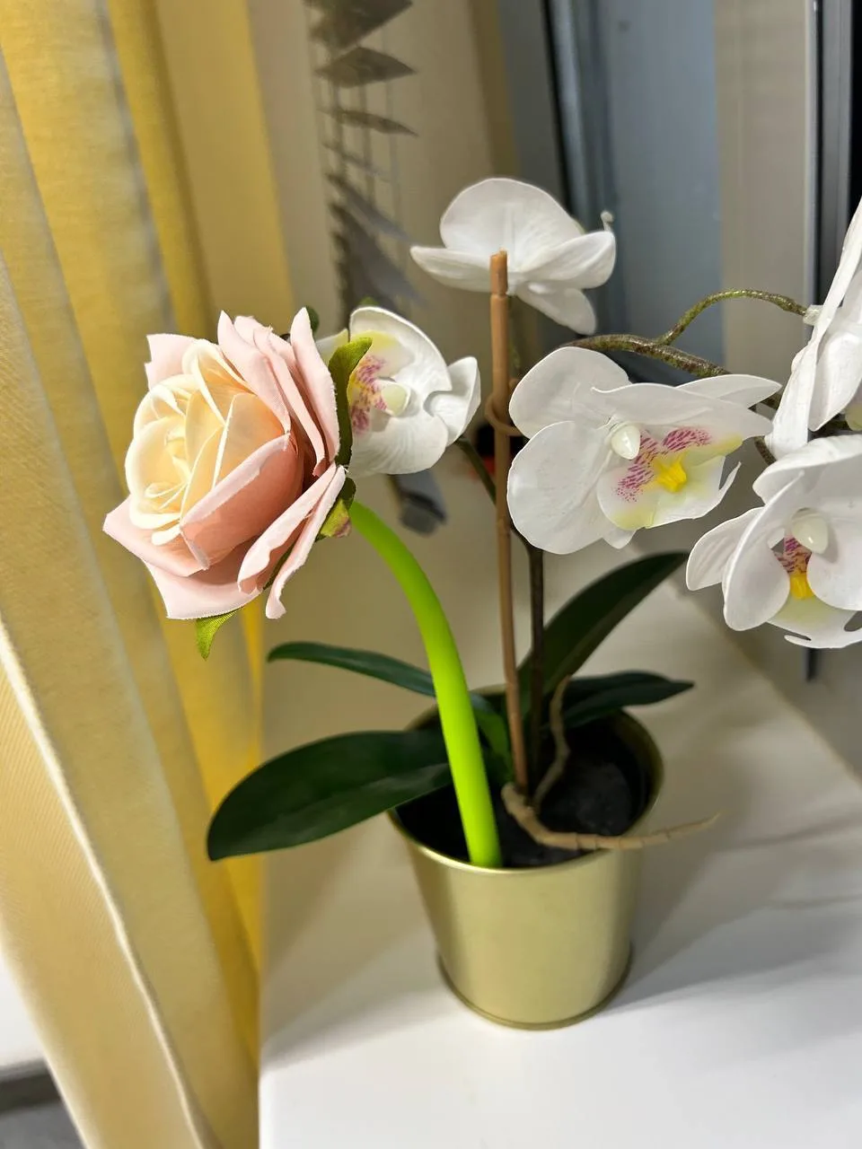 Я не умею организовывать личное пространство на работе. Что дали - тем и пользуюсь.