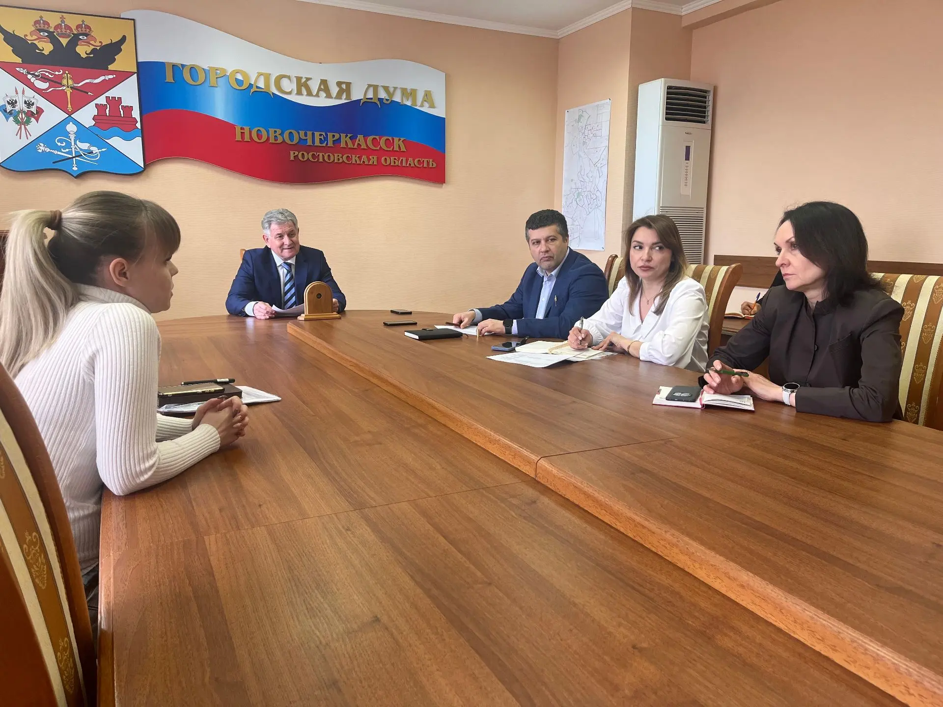 В городской Думе прошёл приём граждан по личным вопросам. Его провёл председатель город...