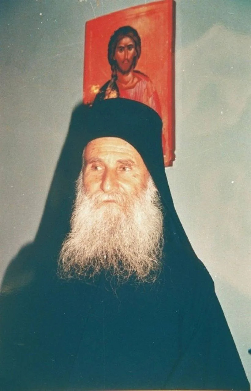 Тот, кто имеет любовь, подтверждает это не только раздачей денег, но более доставляя вн...