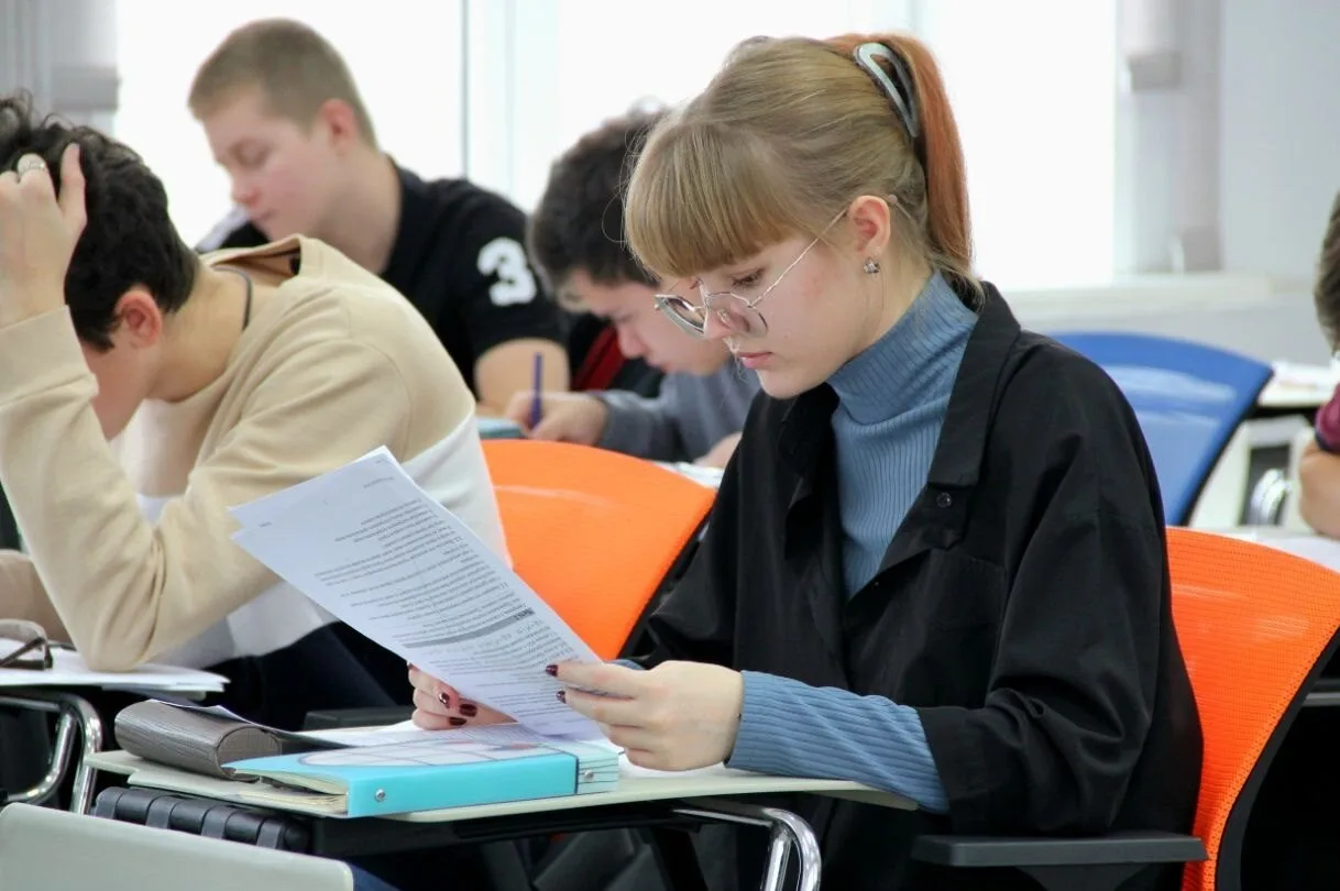 В школах Тамбова идет прием учеников в 10 классы.