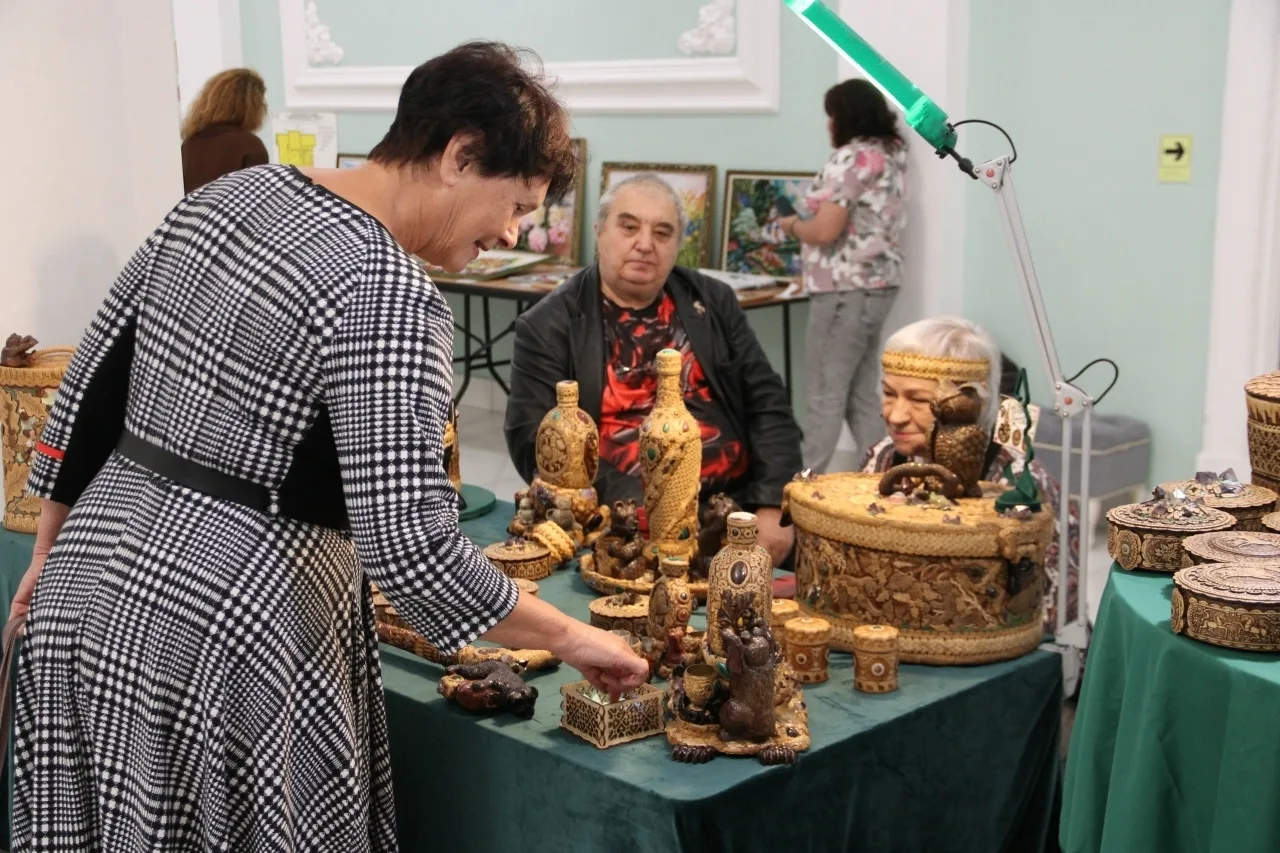 🎭 В Центре культуры «Современник» состоялось открытие городского фестиваля «Уральский ...
