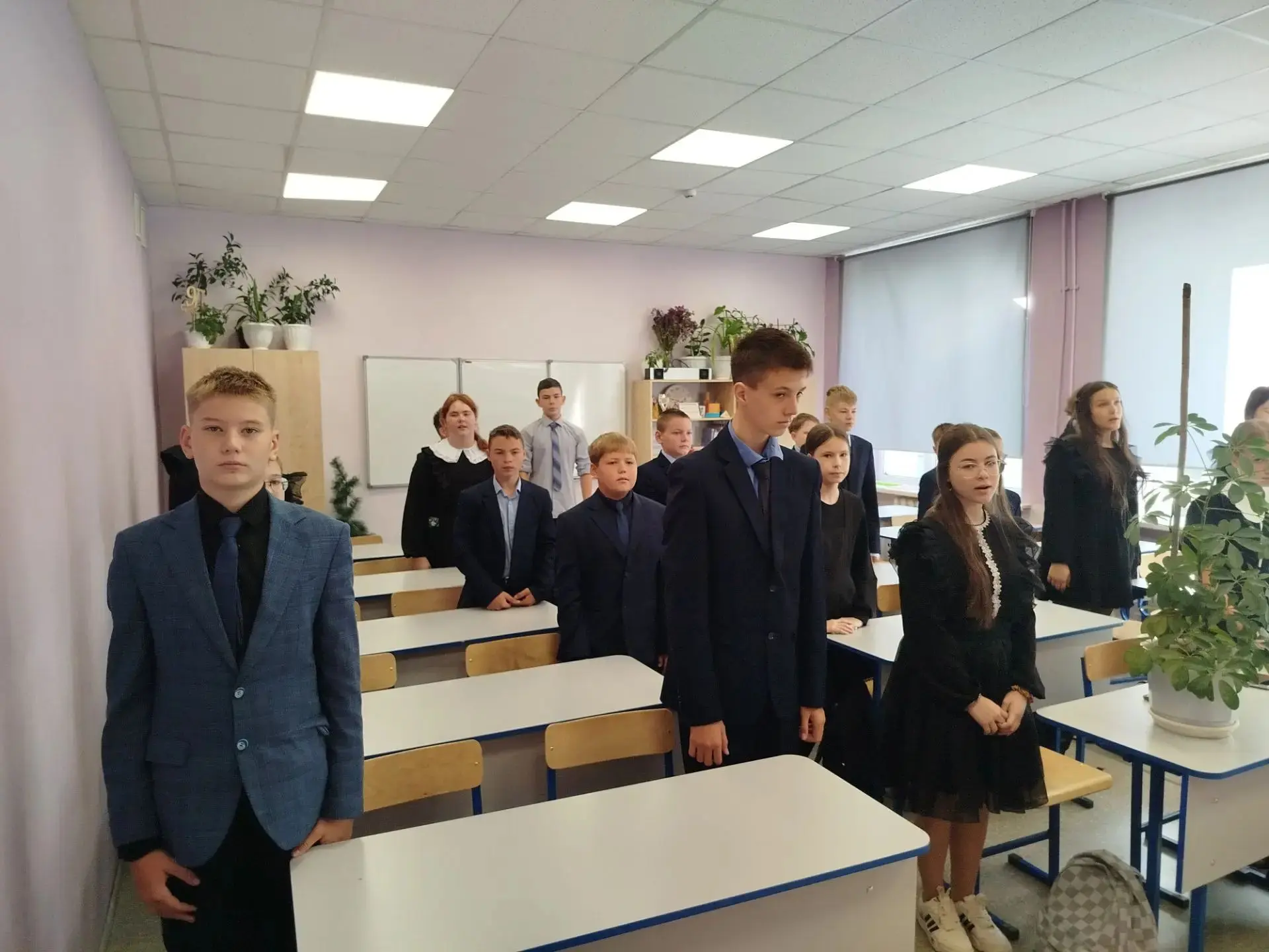 Сегодня в Лицее состоялась традиционная церемония поднятия Государственного флага Росси...