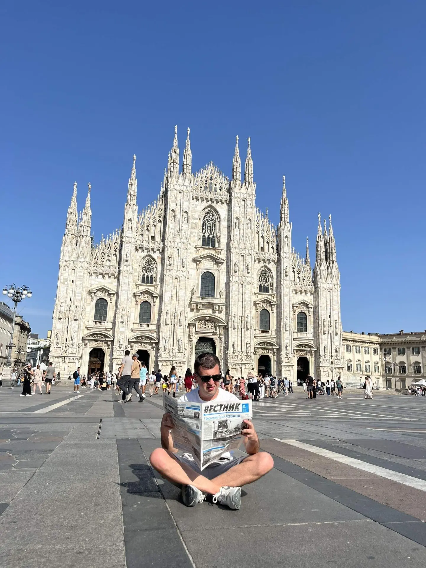 Duomo , Milano, Italy. А наш 📰«Вестник» и правда в ИТАЛИИ! Алексей Пивовар снова отпра...