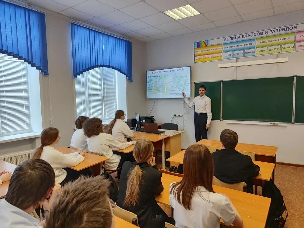 🚀 Куда движемся? Конечно, в будущее транспортной сферы Тамбовской области! 26 февраля ученики 6-11 к