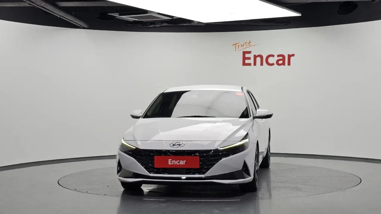 Hyundai Avante из Кореи! 🇰🇷

➖2023 Год выпуска 
➖Объем двигателя: 1.6 л
➖Трансмиссия: Вариатор    
