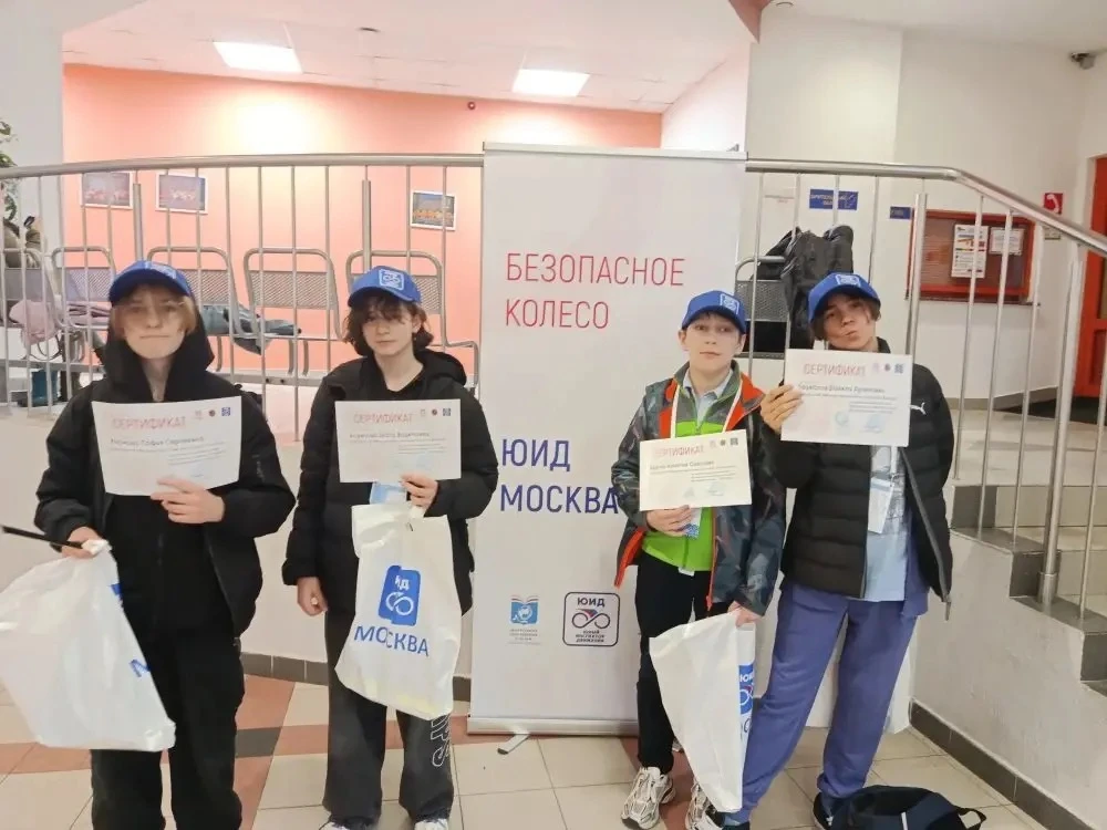 🚗 Соревнования юных инспекторов «Безопасное колесо»  🚙 Ученики нашей школы достойно представили учеб