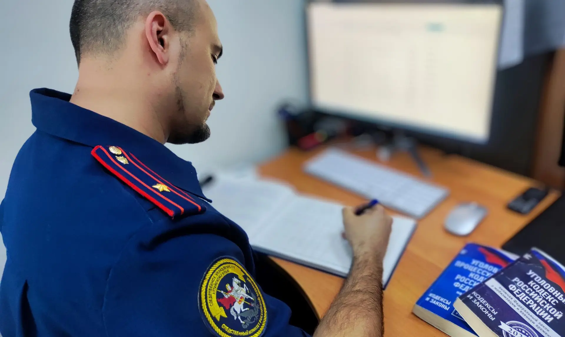 ❗️Несовершеннолетняя житель города Барнаула предстанет перед судом по обвинению в хищен...