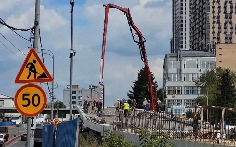 🚧 Развязку на СВХ и Открытом шоссе планируют завершить в ноябре
