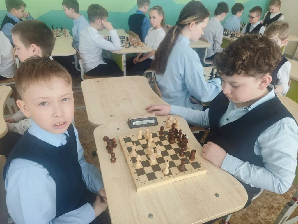 ♟♟♟ Сегодня состоялся школьный шахматный турнир для обучающихся 2-4 классов.  ⚡Каждый участник получ