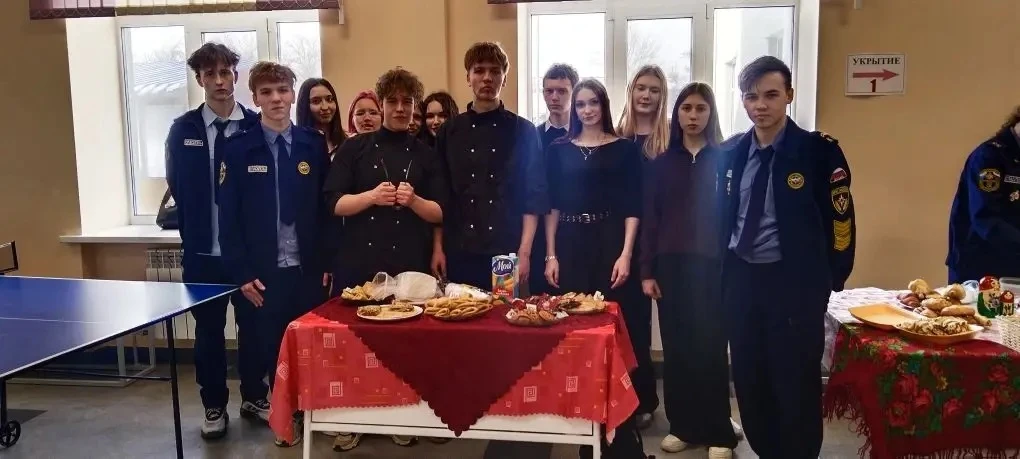 В нашей школе прошла настоящая широкая Масленица!   Все классы объединились, чтобы создать незабывае