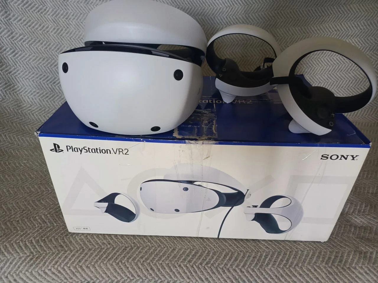 Продам VR 2 на PS5. Состояние отличное, всё полностью исправно, ничего не ремонтировало...