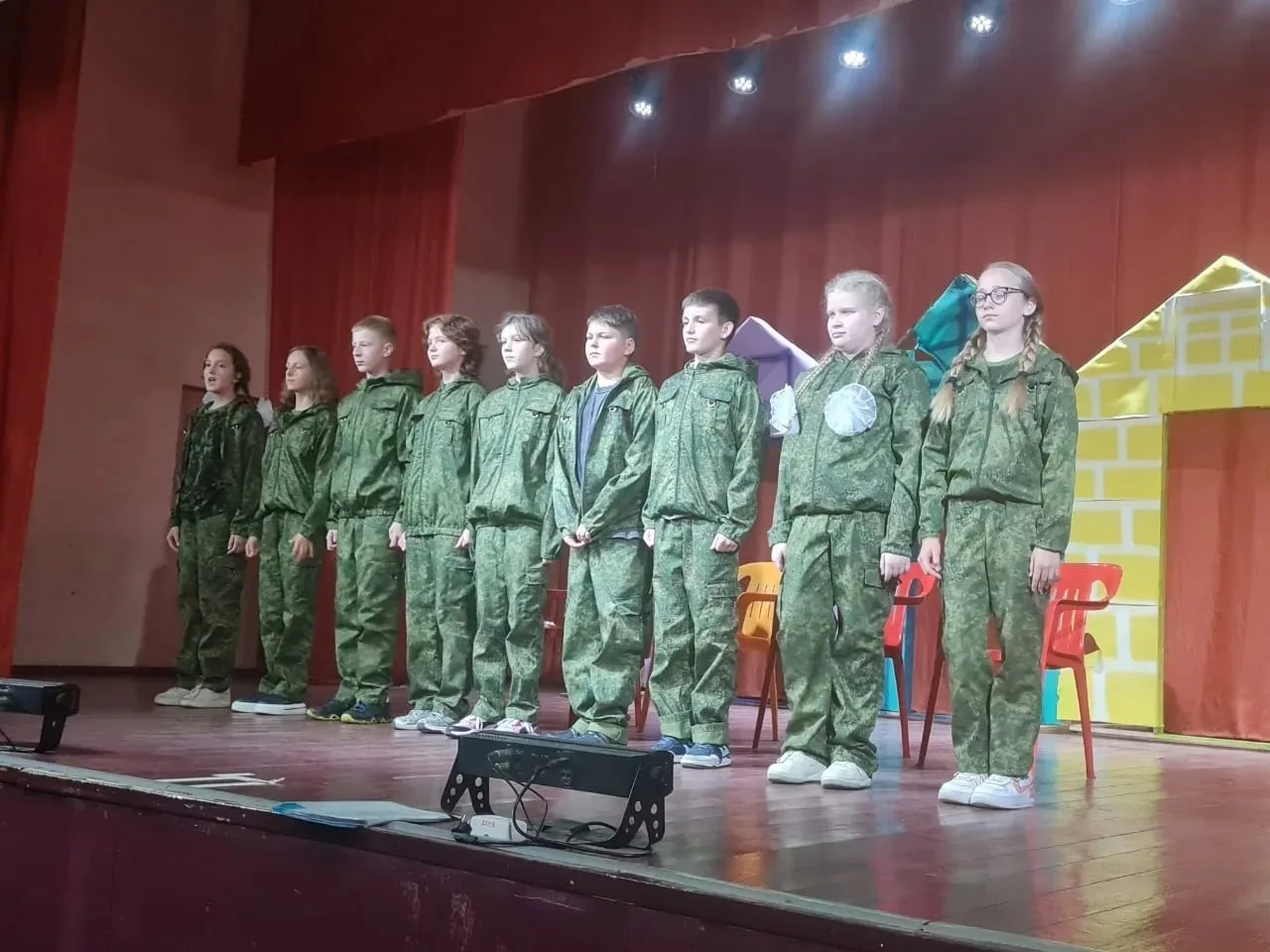 Поздравляем с блестящей победой на районных соревнованиях военно‑патриотической игры «Зарница»! Наша