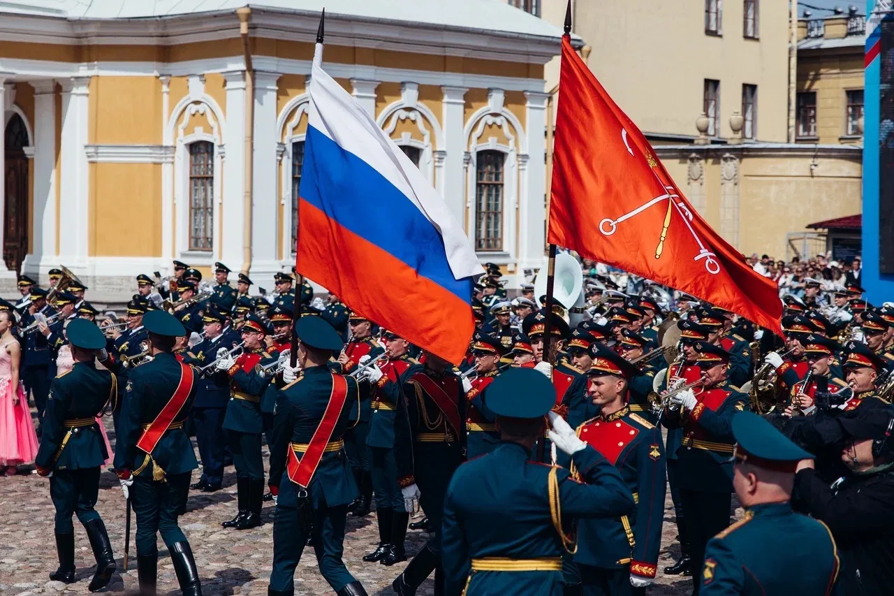 В День России в Петропавловской крепости пройдет XX Фестиваль цветов. В этом году арт-о...